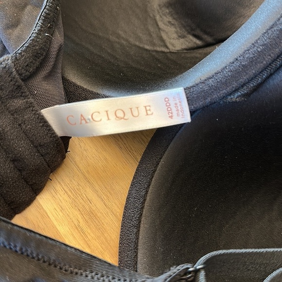 CACIQUE ⭐️ 2 lightly lined tshirt bras - Picture 5 of 6